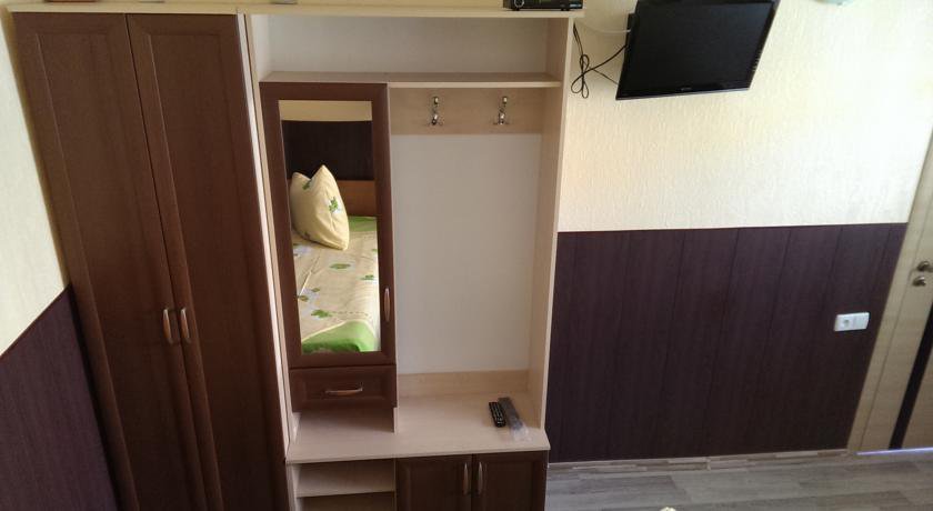 Гостиница Guest House Iris Евпатория